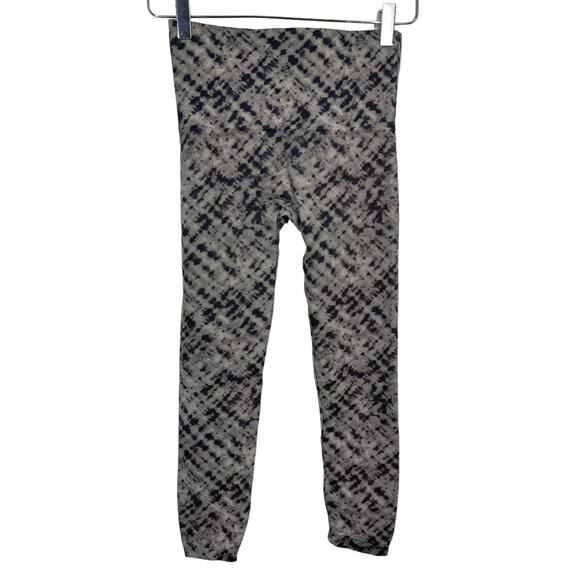 Spanx Look At Me Now Seamless Cropped Leggings Medium Gray Black Print Abstract - Picture 2 of 5